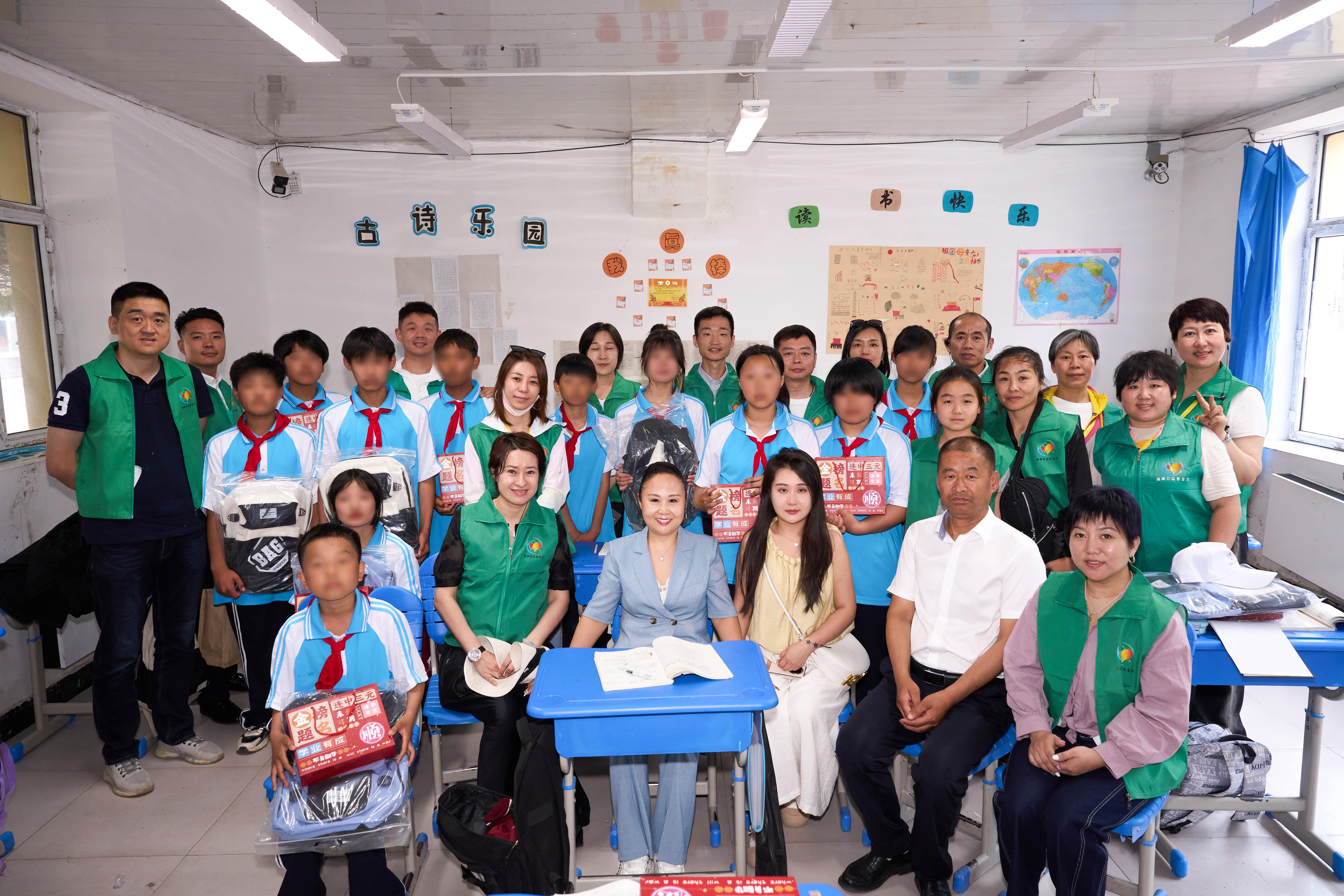 第254所 黑龙江巴彦县黑山镇民乐村米兰体育平台官方网站-米兰(中国)
侯玉霞学校